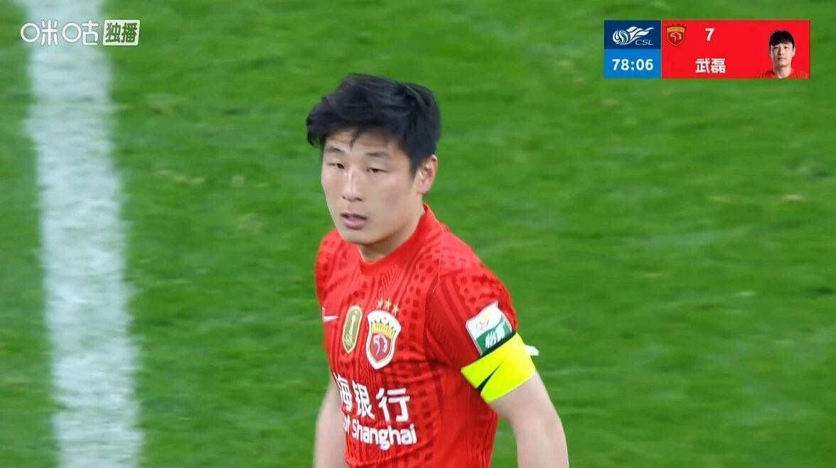 开云平台-下半场连轰4球!卫冕冠军4-1夺赛季首胜,西海岸2战丢6球遭连败