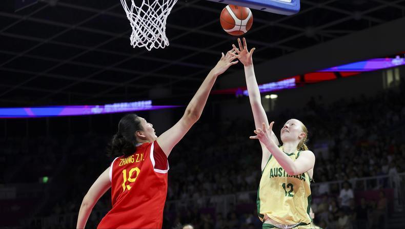 开云平台-一场10分险胜，中国女篮今夜击败捷克队！王思雨14分，韩旭12分